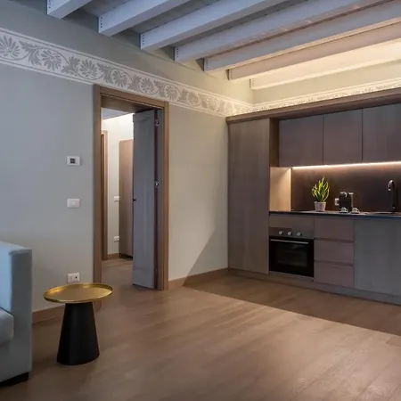 Palazzo De Gregorio Apartmán *
